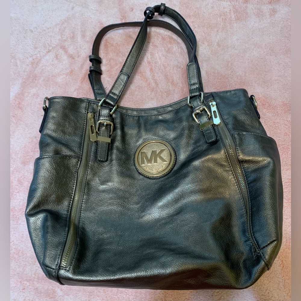 Used MK purse/small tote